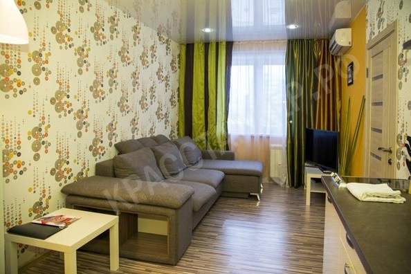 
  Сдам посуточно в аренду 2-комнатную квартиру, 42 м², Красноярск

. Фото 1.