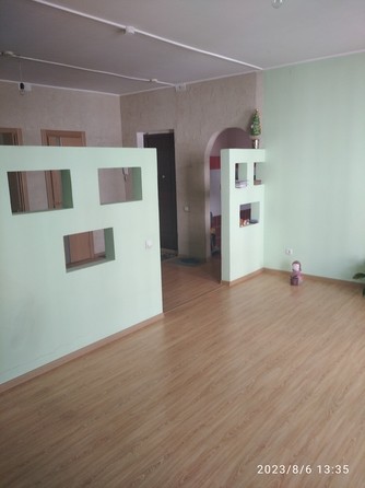 
   Продам 3-комнатную, 100 м², Хабаровская 2-я ул, 7

. Фото 3.