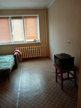 
  Сдам в аренду 1-комнатную квартиру, 17.1 м², Красноярск

. Фото 2.