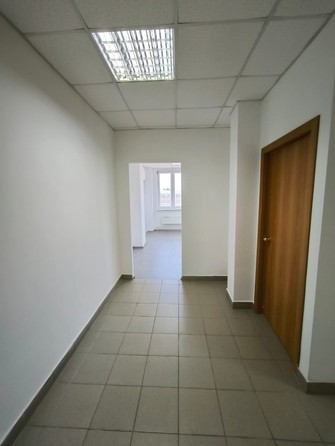 
   Продам помещение свободного назначения, 143 м², Микуцкого ул, 3

. Фото 6.