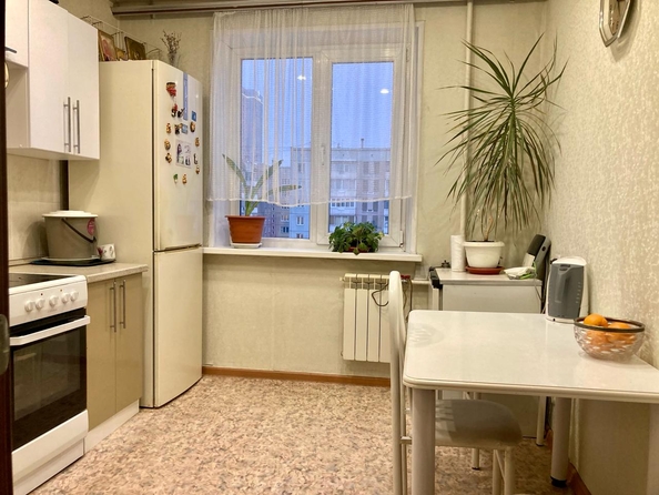 
   Продам 2-комнатную, 52 м², Ладо Кецховели ул, 75

. Фото 3.