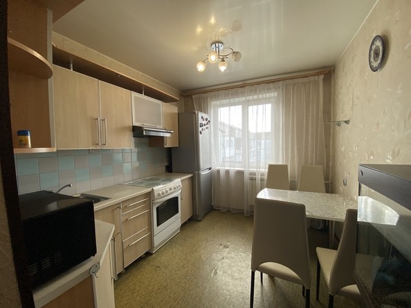 
   Продам 3-комнатную, 67 м², Судостроительная ул, 109

. Фото 1.