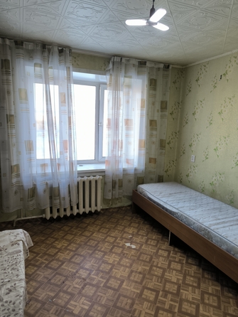 
   Продам секционку, 13.4 м², Юности ул, 5

. Фото 1.