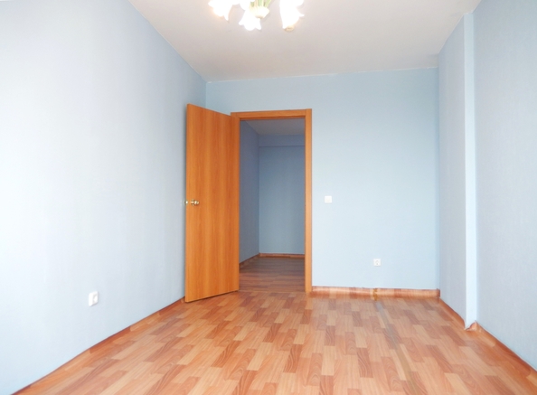 
   Продам 2-комнатную, 56 м², Судостроительная ул, 25а

. Фото 8.