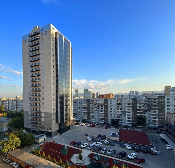 
   Продам 3-комнатную, 113 м², Ладо Кецховели ул, 36

. Фото 1.