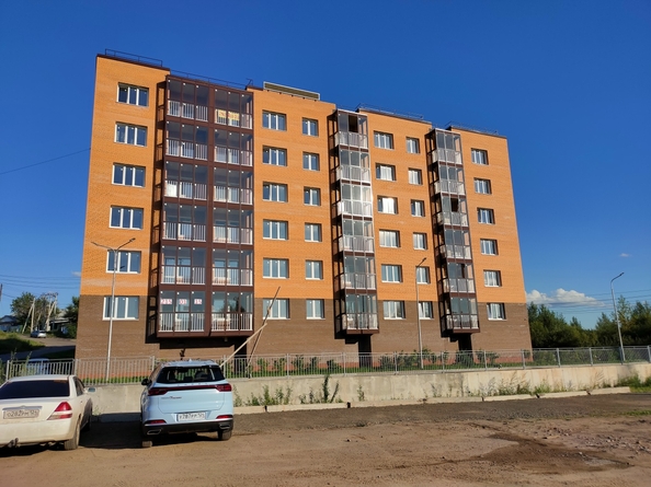 
   Продам 3-комнатную, 75.8 м², Кирпичная ул, 19

. Фото 1.