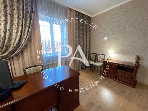 
   Продам дом, 328 м², Красноярск

. Фото 11.