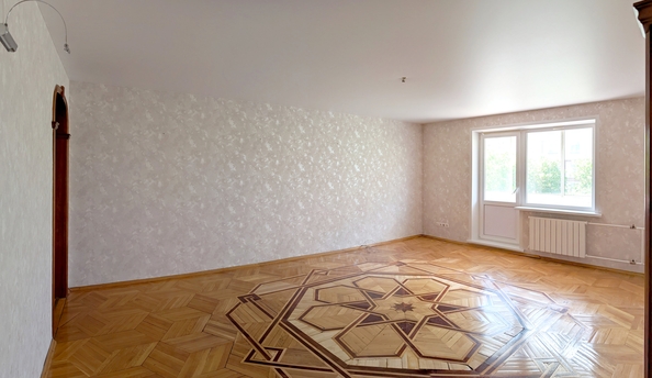 
   Продам 4-комнатную, 125 м², Батурина ул, 7

. Фото 2.