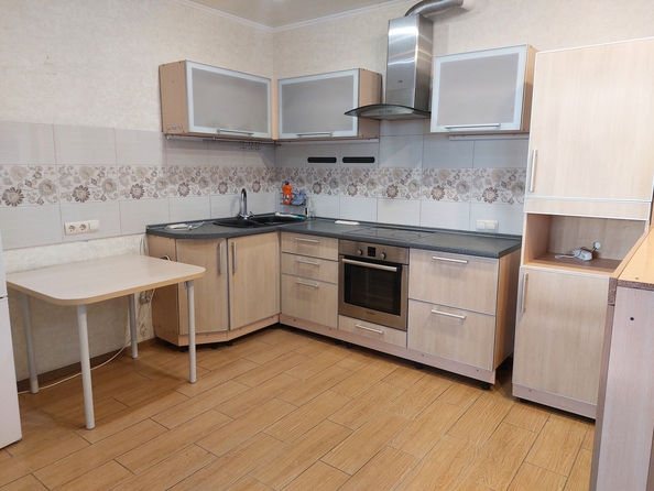 
  Сдам в аренду 3-комнатную квартиру, 90 м², Красноярск

. Фото 18.