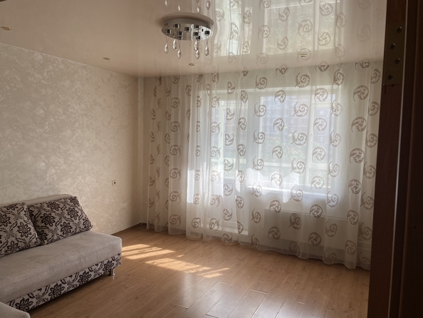 
   Продам 2-комнатную, 53 м², Алексеева ул, 25

. Фото 24.