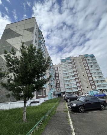 
   Продам 2-комнатную, 56.1 м², Лиственная ул

. Фото 1.