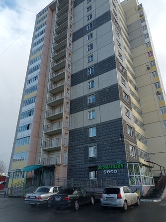 
   Продам 2-комнатную, 68.2 м², Забобонова ул, 14

. Фото 2.