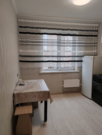 
  Сдам в аренду 2-комнатную квартиру, 52 м², Красноярск

. Фото 12.