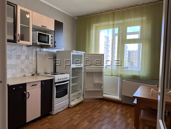 
  Сдам в аренду 1-комнатную квартиру, 37 м², Красноярск

. Фото 3.