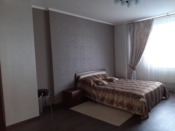 
   Продам 2-комнатную, 82.4 м², Краснодарская ул, 8

. Фото 4.