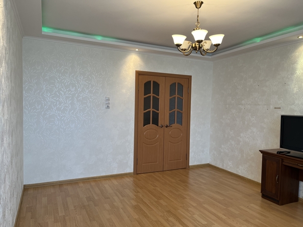 
   Продам 4-комнатную, 75.9 м², Светлогорская ул, 15

. Фото 6.