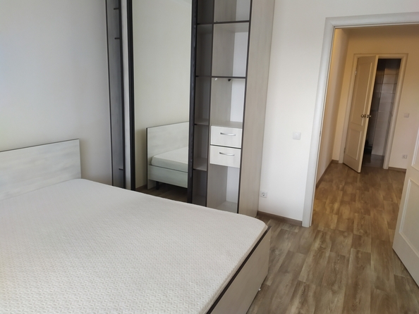 
  Сдам в аренду 2-комнатную квартиру, 88 м², Красноярск

. Фото 6.