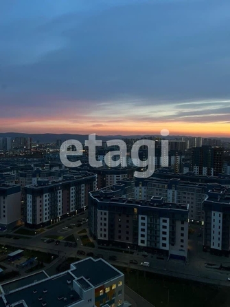 
   Продам 2-комнатную, 54.7 м², Петра Подзолкова ул, 22

. Фото 3.