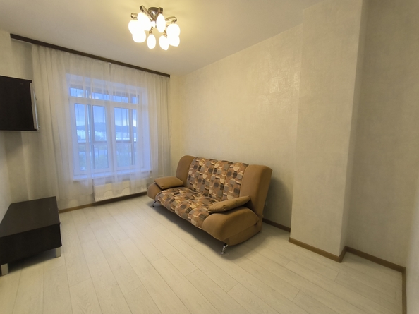 
  Сдам в аренду 1-комнатную квартиру, 37.5 м², Красноярск

. Фото 8.