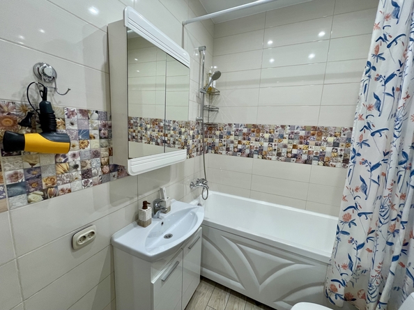 
  Сдается посуточно 2-комн. квартира, 46 м², Авиаторов ул, д. 21
. Фото 16.