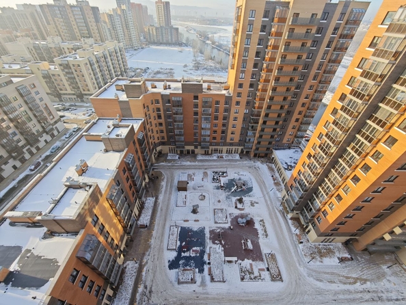 
   Продам 1-комнатную, 49.5 м², Южная Набережная ул, 12

. Фото 13.