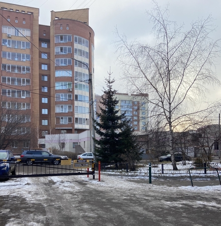 
   Продам 3-комнатную, 81.2 м², Авиаторов ул, 54

. Фото 24.