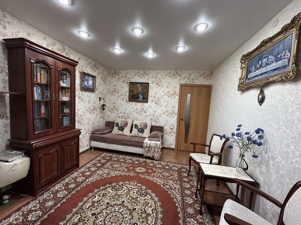 
   Продам 2-комнатную, 49.4 м², Менжинского ул, 14Б

. Фото 4.