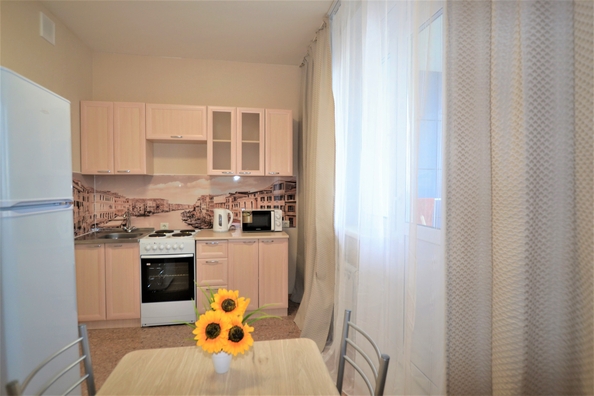 
  Сдается посуточно 1-комн. квартира, 52 м², Алексеева ул, д. 51
. Фото 3.