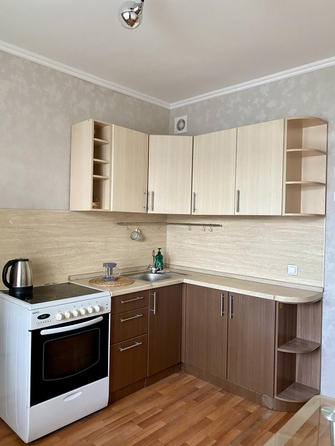 
   Продам 1-комнатную, 44 м², Карамзина ул, 28

. Фото 10.