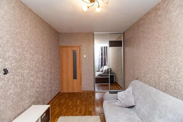 
   Продам 1-комнатную, 33 м², Карамзина ул, 30

. Фото 3.