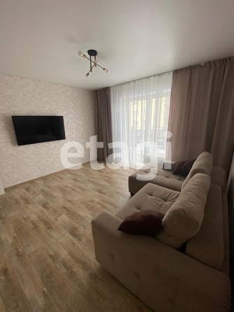 
   Продам 3-комнатную, 73.4 м², Кедровая ул, 13а

. Фото 2.