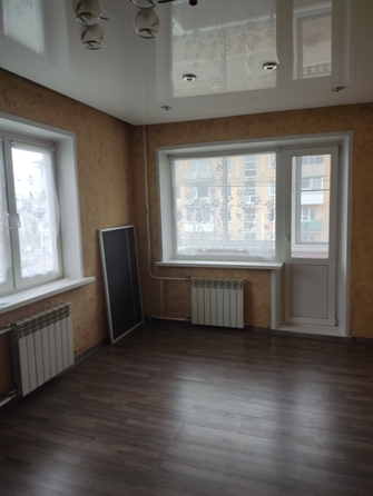 
   Продам 2-комнатную, 42 м², Амурская ул, 10

. Фото 1.