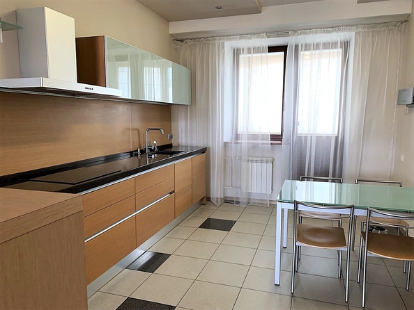 
   Продам 3-комнатную, 147 м², Мира пр-кт, 105д

. Фото 4.