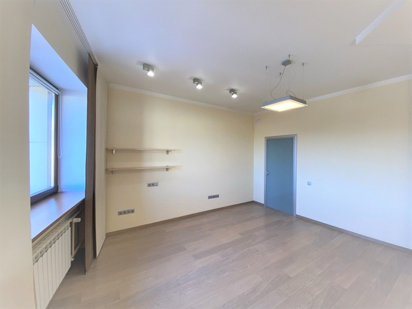 
   Продам 3-комнатную, 147 м², Мира пр-кт, 105д

. Фото 8.