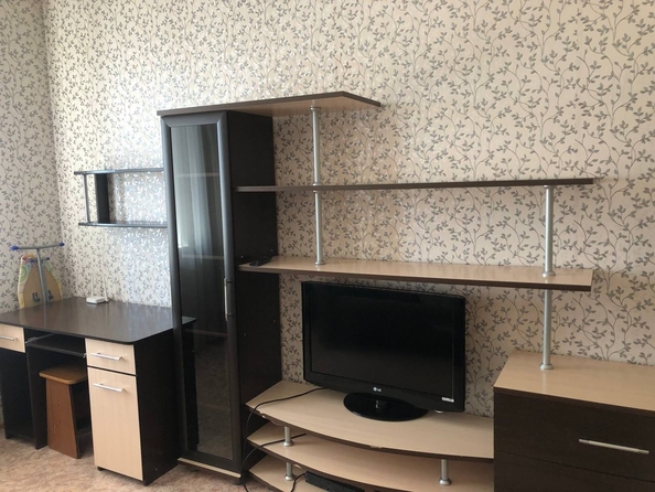 
  Сдам в аренду 1-комнатную квартиру, 35 м², Красноярск

. Фото 5.
