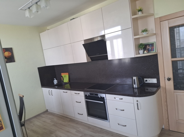 
   Продам 3-комнатную, 96 м², Шевцовой ул, 84а

. Фото 1.