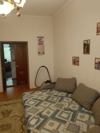 
   Продам 2-комнатную, 63.8 м², Малиновского ул, 30

. Фото 5.