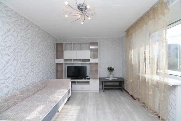 
  Продается 2-комн. квартира, 46.1 м², Карла Маркса ул, д. 135
. Фото 2.