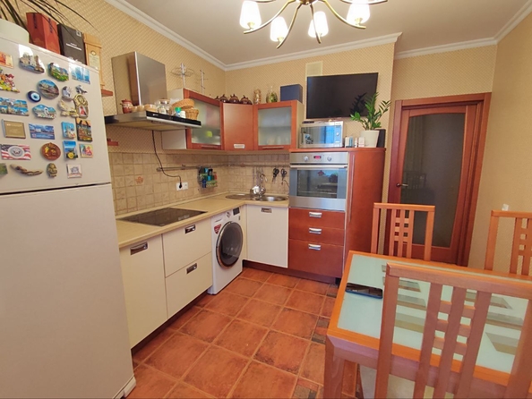 
  Продам 2-комн. квартиру, 61.6 м², Алексеева ул, д. 22
. Фото 5.