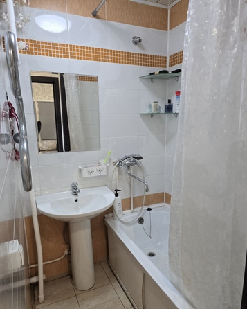
  Продам 2-комн. квартиру, 43 м², Киренского ул, д. 122
. Фото 3.