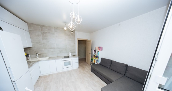
  Сдам 1-комн. квартиру, 39 м², Ады Лебедевой ул, д. 64
. Фото 1.