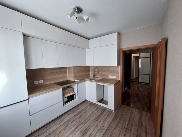 
  Сдам 2-комн. квартиру, 54 м², Киренского ул, д. 35
. Фото 3.