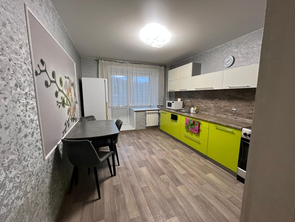 
  Сдам 1-комн. квартиру, 45 м², Свердловская ул, д. 51а
. Фото 2.