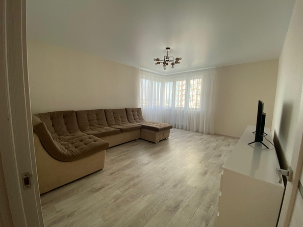 
  Сдается 3-комн. квартира, 79 м², Петра Подзолкова ул, д. 20
. Фото 2.