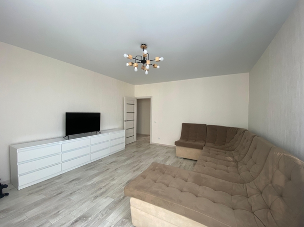 
  Сдается 3-комн. квартира, 79 м², Петра Подзолкова ул, д. 20
. Фото 3.