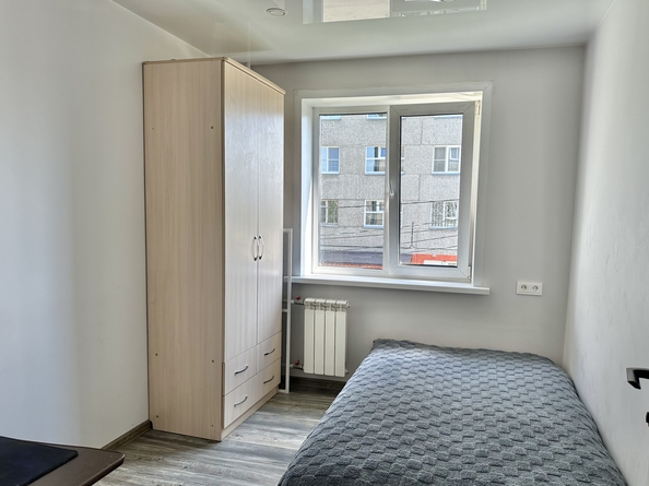 
  Продам 4-комн. квартиру, 62 м², Ульяновский пр-кт, д. 28
. Фото 6.