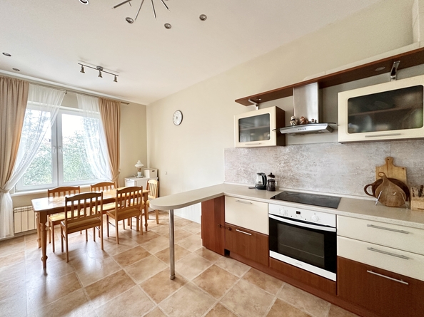 
  Продается 3-комн. квартира, 130 м², Киренского ул, д. 83
. Фото 6.