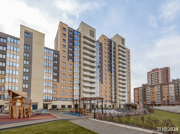 
  Продается 3-комн. квартира 83.4 м², в ЖК Южный берег, дом 21. Фото 1.