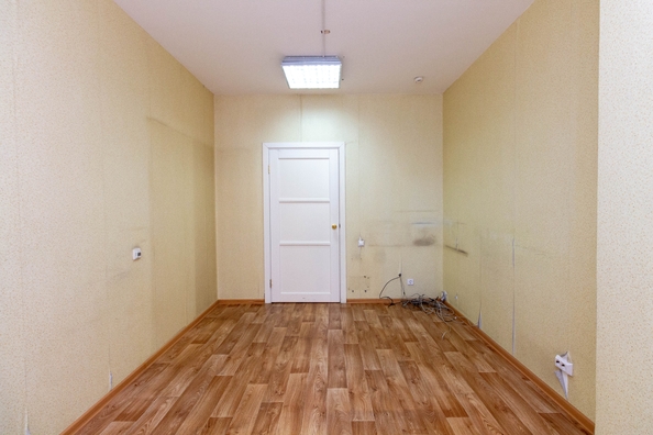 
  Сдам квартиру под нежилое 60 м². Фото 7.