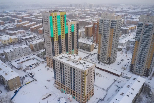 
  Продается 2-комн. квартира 44 м², в ЖК Три Клёна, дом 1. Фото 2.